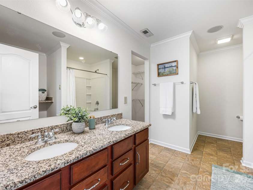 6093 Laurent Avenue, Fort Mill, SC 29715.  MLS# CAR4280903, YatesRealty ID 31313. 