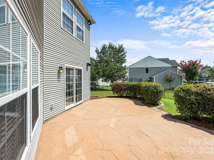 6093 Laurent Avenue, Fort Mill, SC 29715.  MLS# CAR4280903, YatesRealty ID 31313. 
