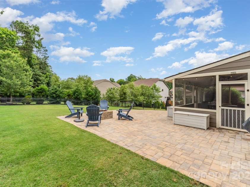 755 Lagan Court, Fort Mill, SC 29715.  MLS# CAR4263619, YatesRealty ID 31314. 