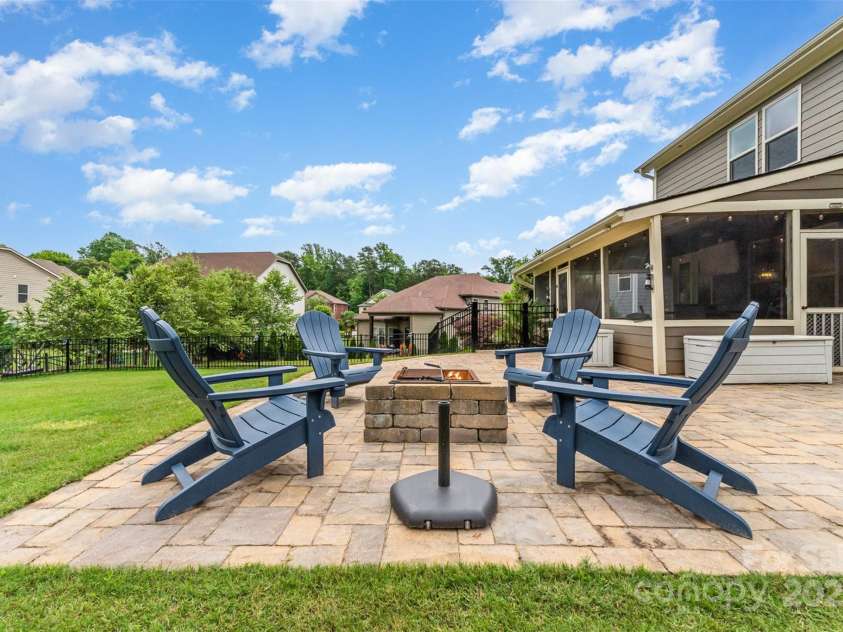 755 Lagan Court, Fort Mill, SC 29715.  MLS# CAR4263619, YatesRealty ID 31314. 