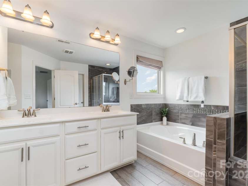 755 Lagan Court, Fort Mill, SC 29715.  MLS# CAR4263619, YatesRealty ID 31314. 