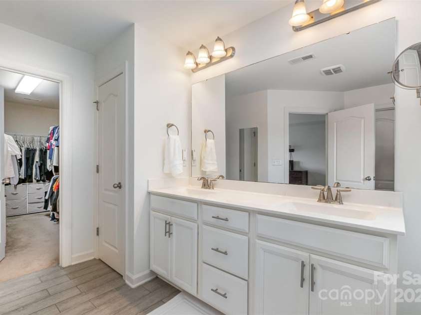 755 Lagan Court, Fort Mill, SC 29715.  MLS# CAR4263619, YatesRealty ID 31314. 