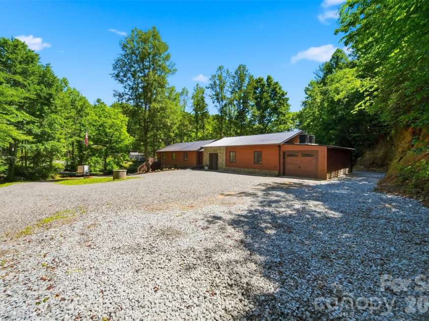 1857 Creekside Place, Lenoir, NC 28645.  MLS# CAR4394415, YatesRealty ID 31315. 