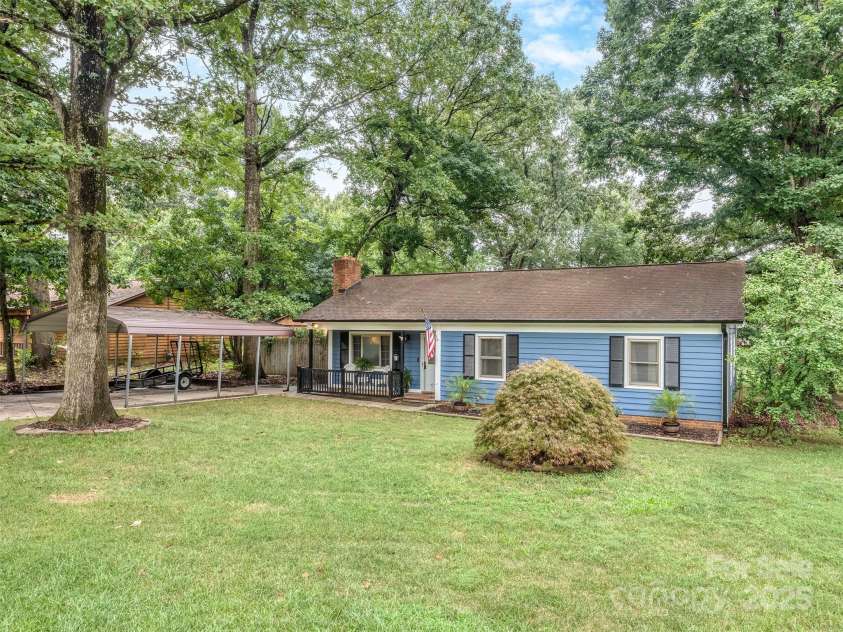 2328 Woodfield Circle, Gastonia, NC 28056.  MLS# CAR4286459, YatesRealty ID 31315. 
