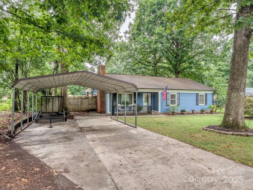 2328 Woodfield Circle, Gastonia, NC 28056.  MLS# CAR4286459, YatesRealty ID 31315. 