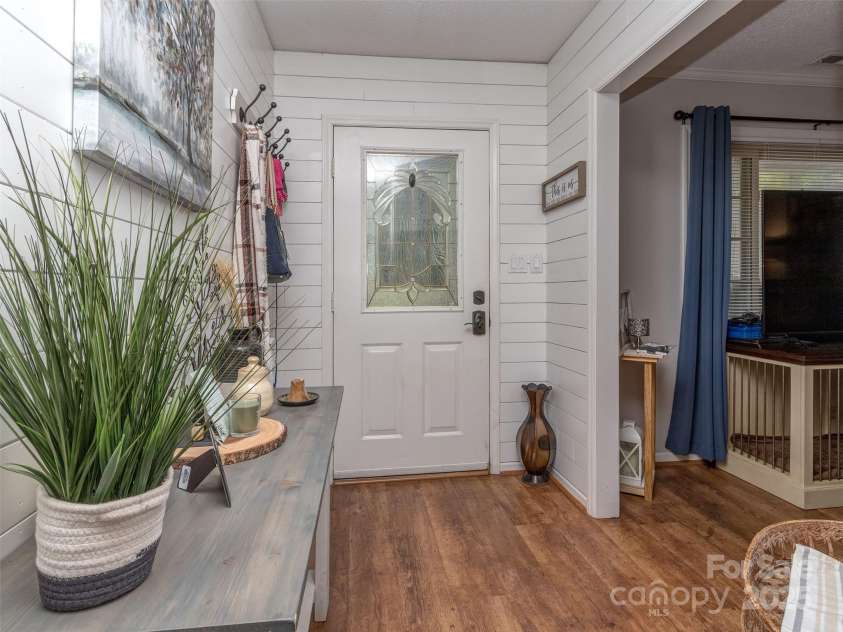 2328 Woodfield Circle, Gastonia, NC 28056.  MLS# CAR4286459, YatesRealty ID 31315. 