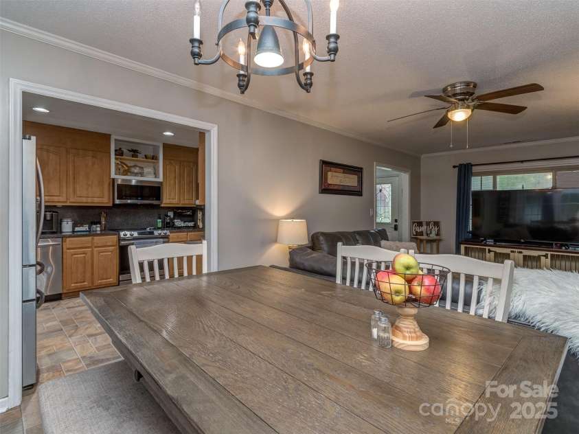 2328 Woodfield Circle, Gastonia, NC 28056.  MLS# CAR4286459, YatesRealty ID 31315. 