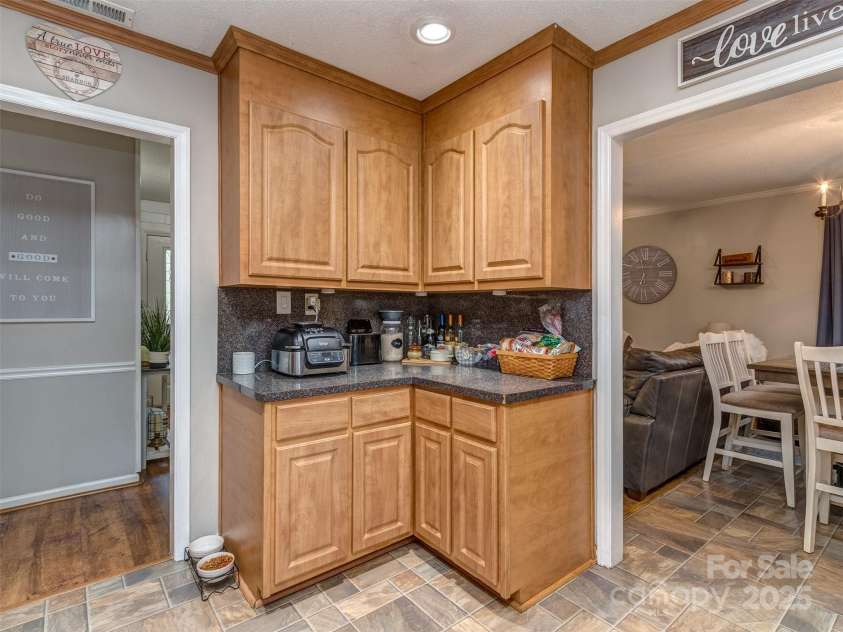 2328 Woodfield Circle, Gastonia, NC 28056.  MLS# CAR4286459, YatesRealty ID 31315. 