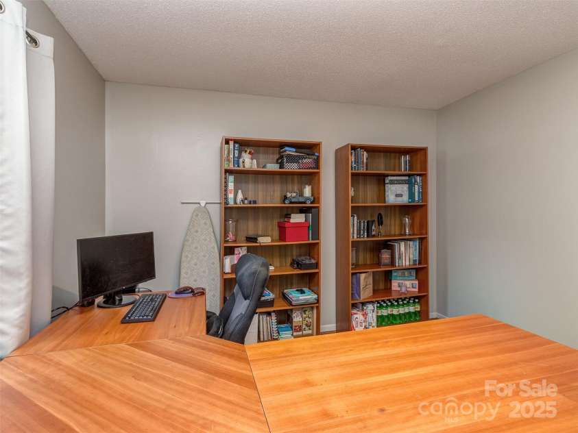 2328 Woodfield Circle, Gastonia, NC 28056.  MLS# CAR4286459, YatesRealty ID 31315. 