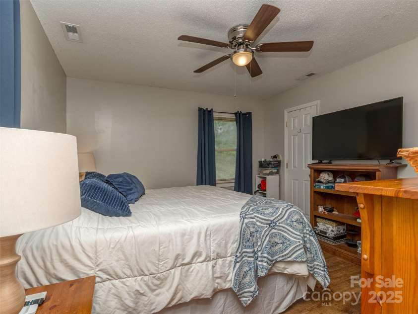 2328 Woodfield Circle, Gastonia, NC 28056.  MLS# CAR4286459, YatesRealty ID 31315. 