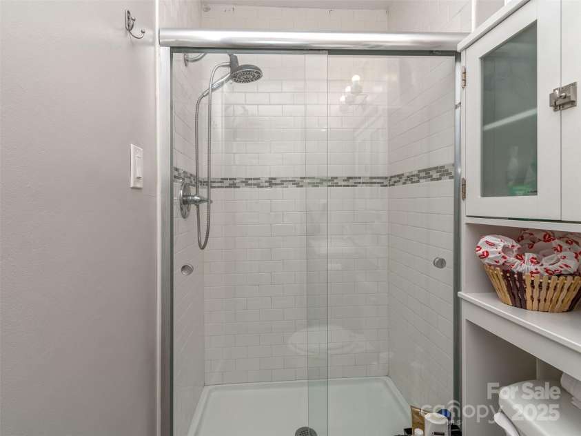 2328 Woodfield Circle, Gastonia, NC 28056.  MLS# CAR4286459, YatesRealty ID 31315. 