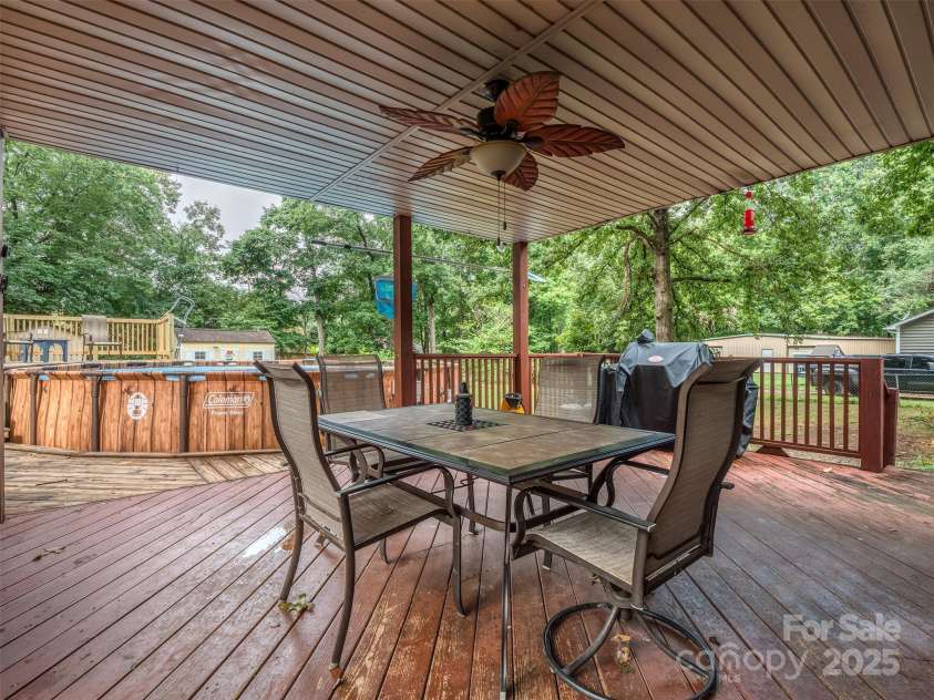2328 Woodfield Circle, Gastonia, NC 28056.  MLS# CAR4286459, YatesRealty ID 31315. 