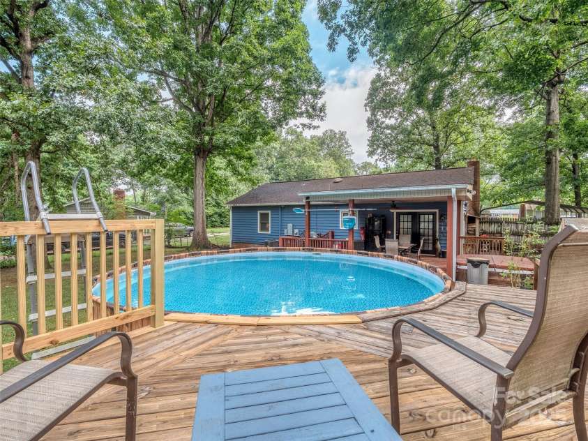 2328 Woodfield Circle, Gastonia, NC 28056.  MLS# CAR4286459, YatesRealty ID 31315. 
