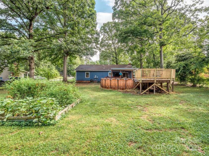 2328 Woodfield Circle, Gastonia, NC 28056.  MLS# CAR4286459, YatesRealty ID 31315. 