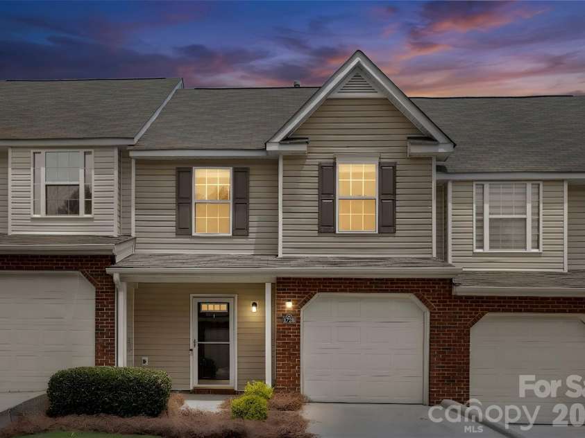 1728 Eagle Ridge Drive, Rock Hill, SC 29732.  MLS# CAR4395113, YatesRealty ID 31316. 