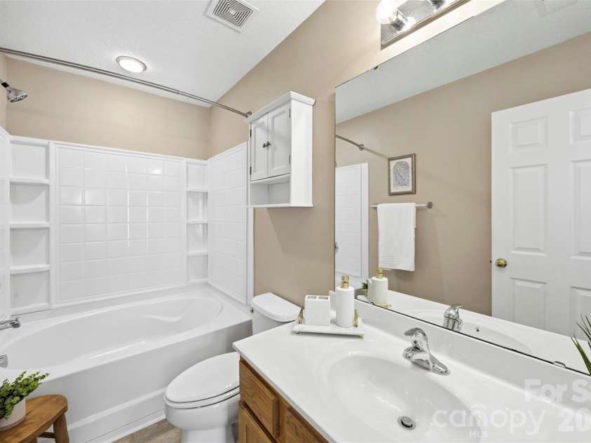 1728 Eagle Ridge Drive, Rock Hill, SC 29732.  MLS# CAR4395113, YatesRealty ID 31316. 