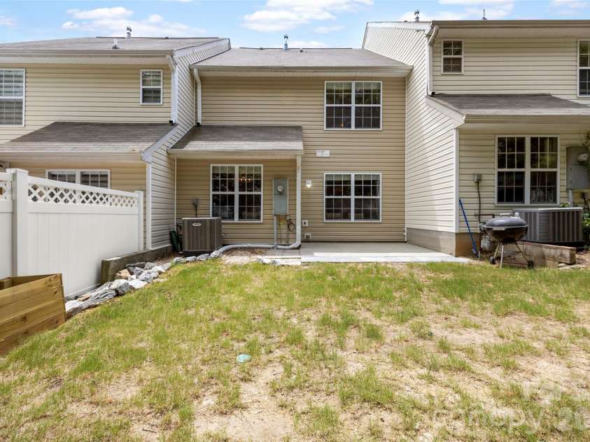 1728 Eagle Ridge Drive, Rock Hill, SC 29732.  MLS# CAR4395113, YatesRealty ID 31316. 