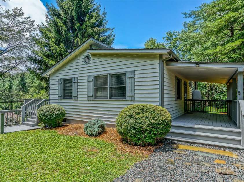 244 Clay Hodges Road, Boone, NC 28607.  MLS# CAR4276571, YatesRealty ID 31316. 