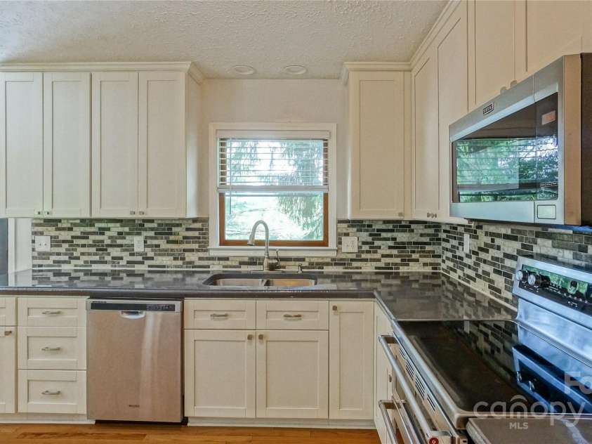 244 Clay Hodges Road, Boone, NC 28607.  MLS# CAR4276571, YatesRealty ID 31316. 