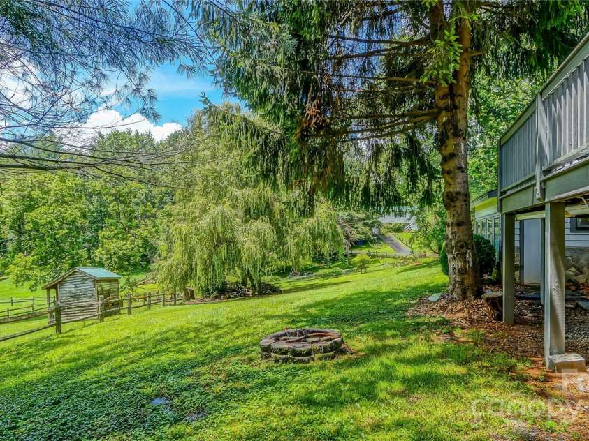 244 Clay Hodges Road, Boone, NC 28607.  MLS# CAR4276571, YatesRealty ID 31316. 