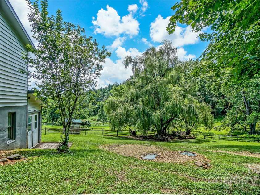 244 Clay Hodges Road, Boone, NC 28607.  MLS# CAR4276571, YatesRealty ID 31316. 