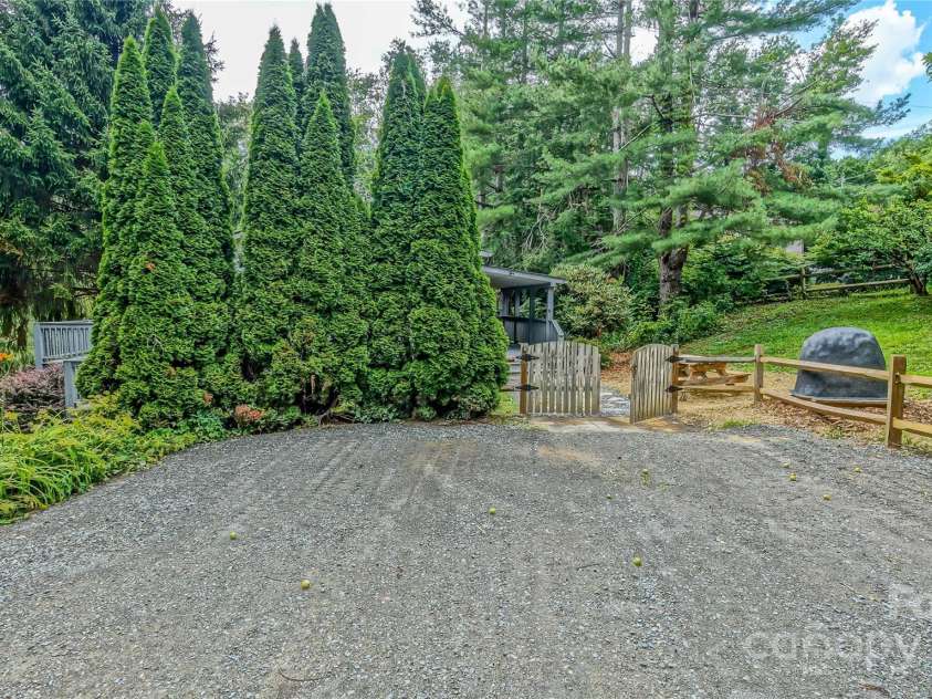 244 Clay Hodges Road, Boone, NC 28607.  MLS# CAR4276571, YatesRealty ID 31316. 