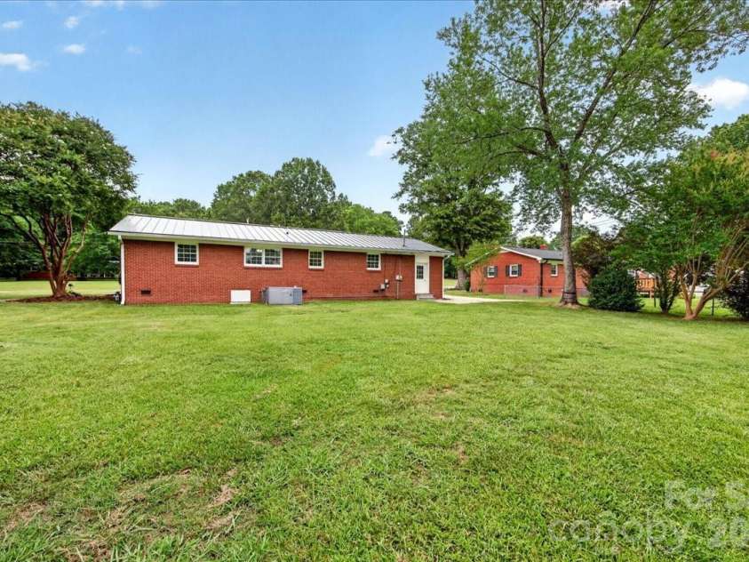 2216 White Store Road, Monroe, NC 28112.  MLS# CAR4390476, YatesRealty ID 31317. 