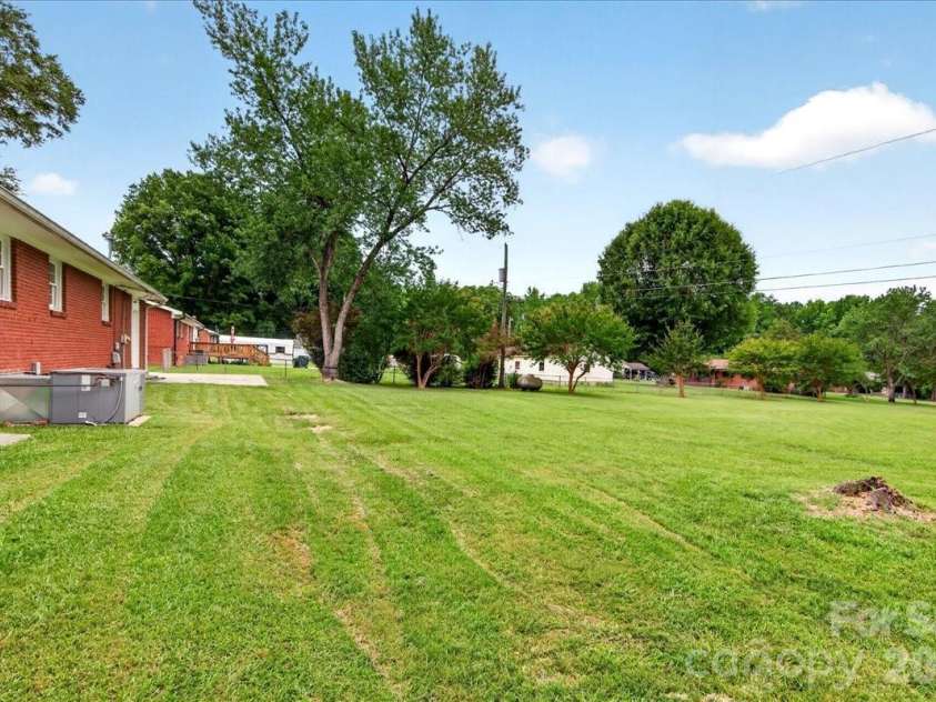 2216 White Store Road, Monroe, NC 28112.  MLS# CAR4390476, YatesRealty ID 31317. 