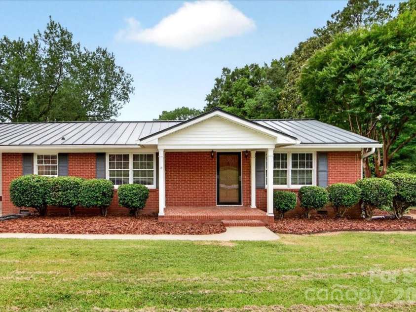 2216 White Store Road, Monroe, NC 28112.  MLS# CAR4390476, YatesRealty ID 31317. 