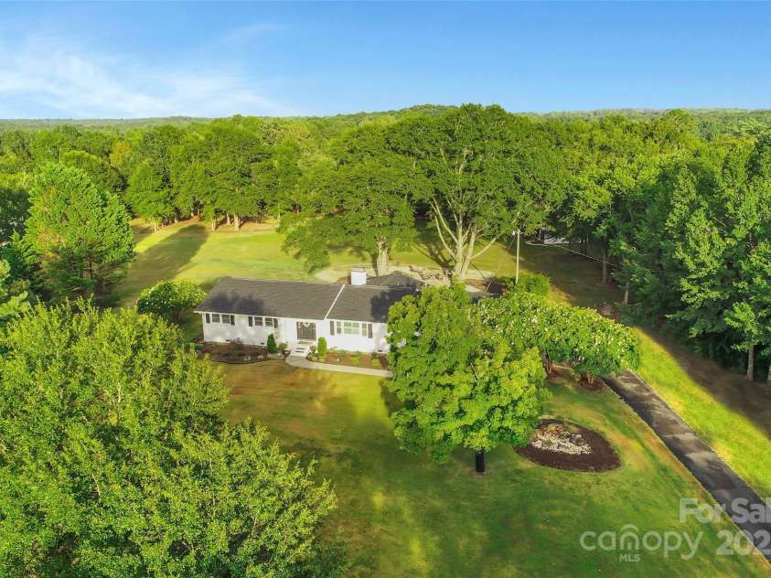 820 Green Pond Road, Clover, SC 29710.  MLS# CAR4284471, YatesRealty ID 31317. 