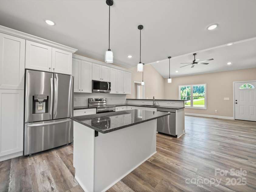 205 Hill Avenue, Albemarle, NC 28001.  MLS# CAR4278503, YatesRealty ID 31318. Kitchen