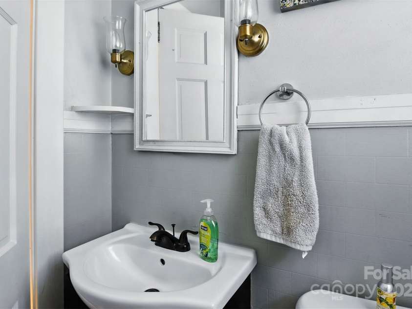 1412 Mimosa Lane, Lenoir, NC 28645.  MLS# CAR4281872, YatesRealty ID 31319. 