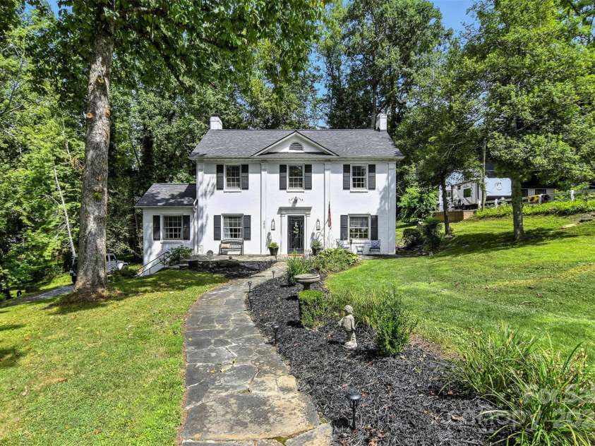 1412 Mimosa Lane, Lenoir, NC 28645.  MLS# CAR4281872, YatesRealty ID 31319. 