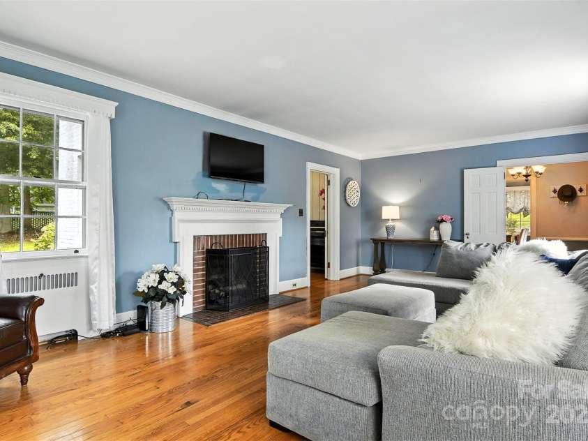 1412 Mimosa Lane, Lenoir, NC 28645.  MLS# CAR4281872, YatesRealty ID 31319. 