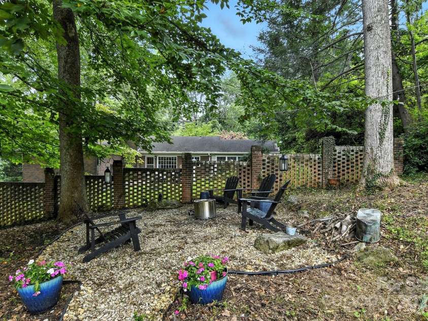 1412 Mimosa Lane, Lenoir, NC 28645.  MLS# CAR4281872, YatesRealty ID 31319. 