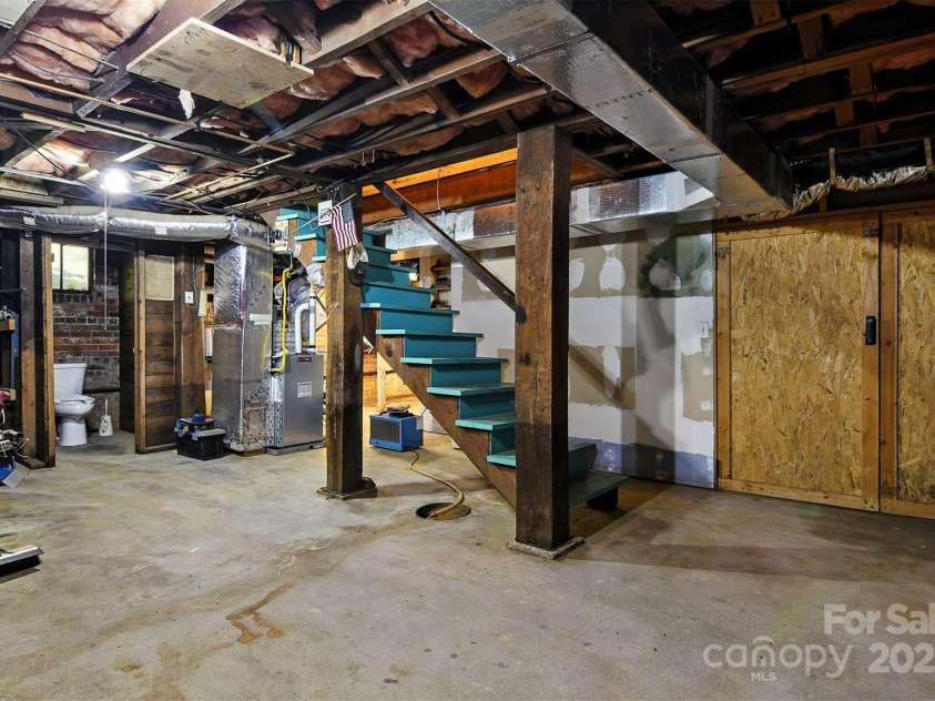 1412 Mimosa Lane, Lenoir, NC 28645.  MLS# CAR4281872, YatesRealty ID 31319. 