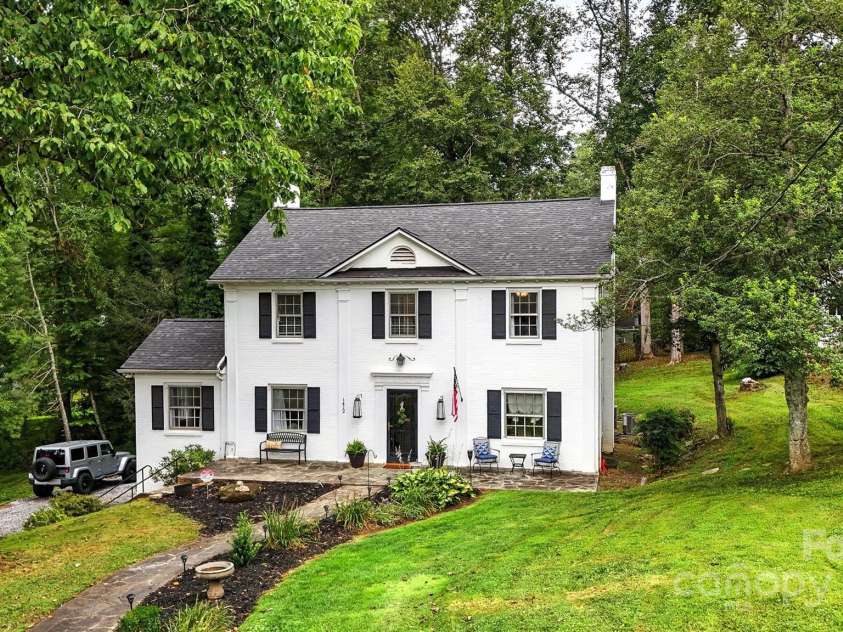 1412 Mimosa Lane, Lenoir, NC 28645.  MLS# CAR4281872, YatesRealty ID 31319. 