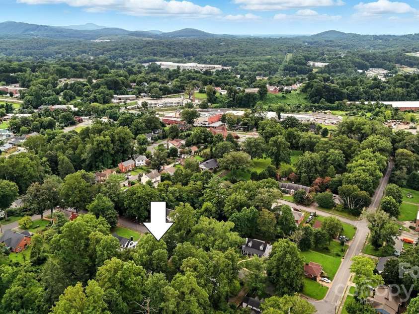 1412 Mimosa Lane, Lenoir, NC 28645.  MLS# CAR4281872, YatesRealty ID 31319. 