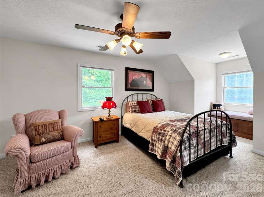 28 Mountain Breeze Drive, Maggie Valley, NC 28751.  MLS# CAR4271261, YatesRealty ID 3132. 2nd Primary Suite Upstairs