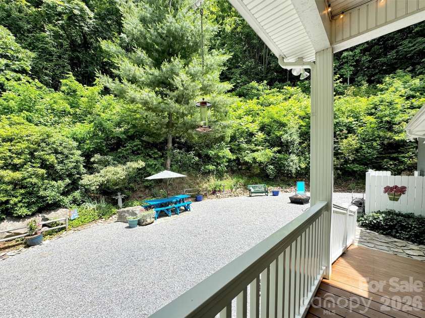 28 Mountain Breeze Drive, Maggie Valley, NC 28751.  MLS# CAR4271261, YatesRealty ID 3132. 