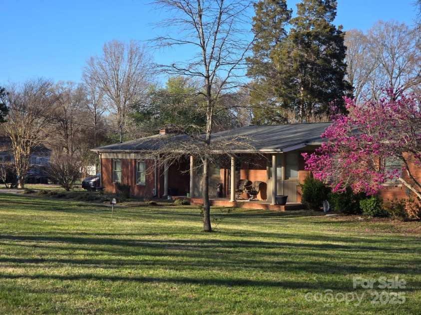 624 Patricia Avenue, Harrisburg, NC 28075.  MLS# CAR4228502, YatesRealty ID 3132. 