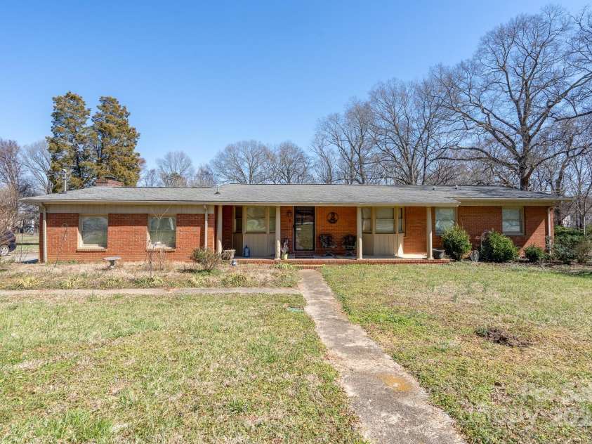 624 Patricia Avenue, Harrisburg, NC 28075.  MLS# CAR4228502, YatesRealty ID 3132. 