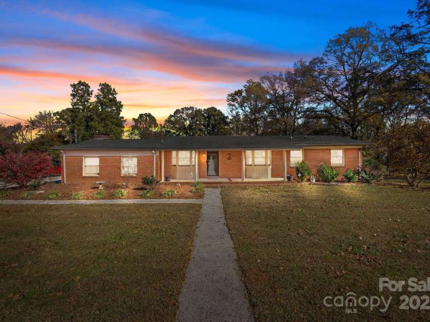 624 Patricia Avenue, Harrisburg, NC 28075.  MLS# CAR4321459, YatesRealty ID 3132. 