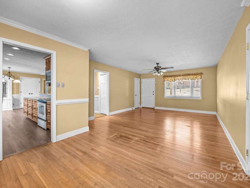 624 Patricia Avenue, Harrisburg, NC 28075.  MLS# CAR4321459, YatesRealty ID 3132. Family Room