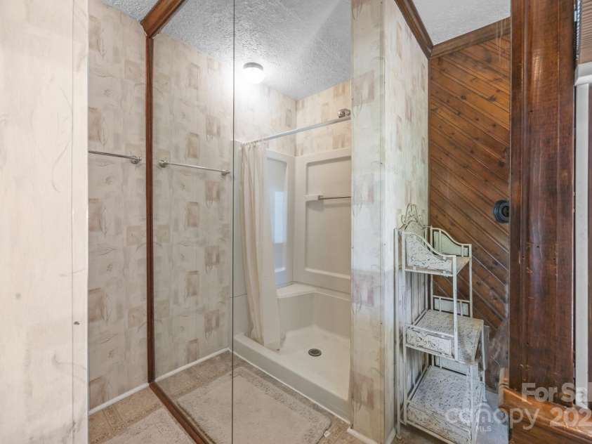 624 Patricia Avenue, Harrisburg, NC 28075.  MLS# CAR4321459, YatesRealty ID 3132. Master Bath