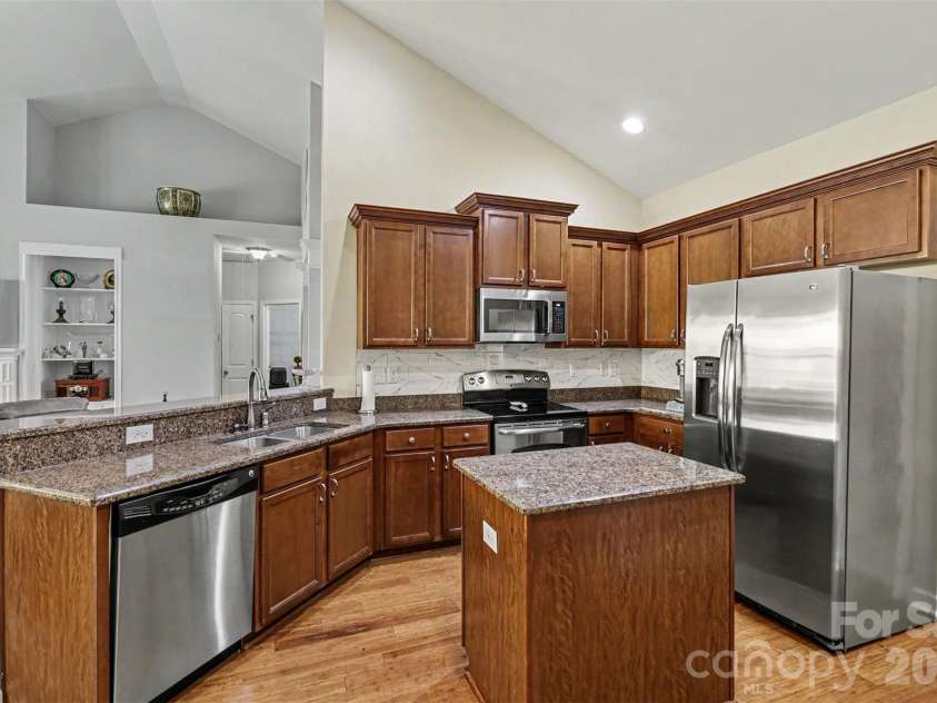 17119 Caldwell Track Drive, Huntersville, NC 28078.  MLS# CAR4394007, YatesRealty ID 31320. 
