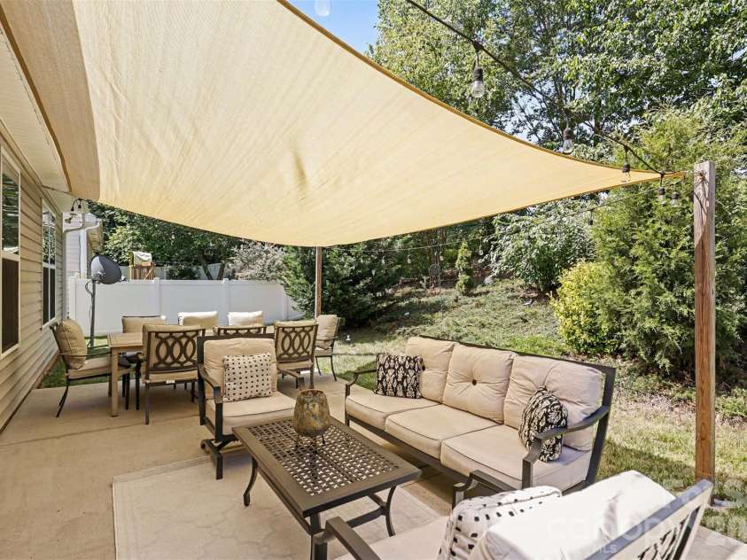 17119 Caldwell Track Drive, Huntersville, NC 28078.  MLS# CAR4394007, YatesRealty ID 31320. 
