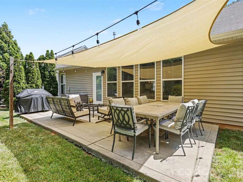 17119 Caldwell Track Drive, Huntersville, NC 28078.  MLS# CAR4394007, YatesRealty ID 31320. 