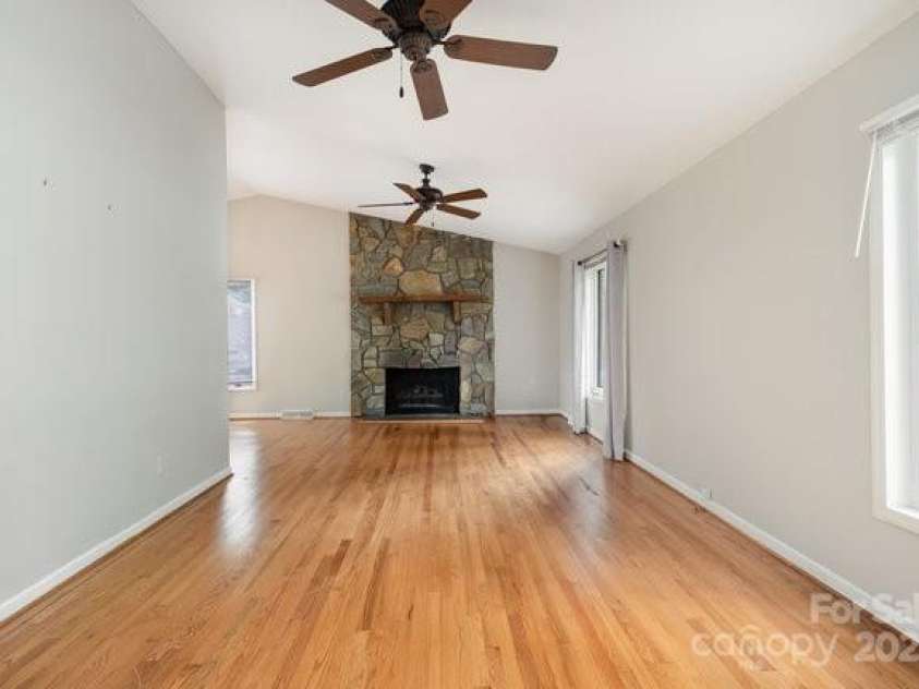 3717 Smokerise Hill Drive, Charlotte, NC 28277.  MLS# CAR4287117, YatesRealty ID 31320. 