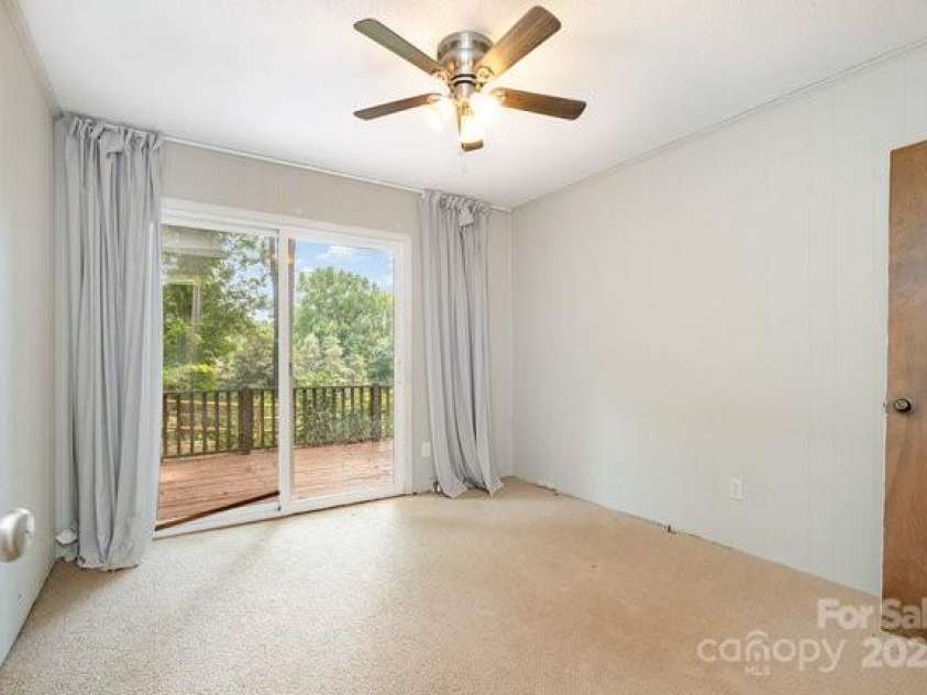 3717 Smokerise Hill Drive, Charlotte, NC 28277.  MLS# CAR4287117, YatesRealty ID 31320. 